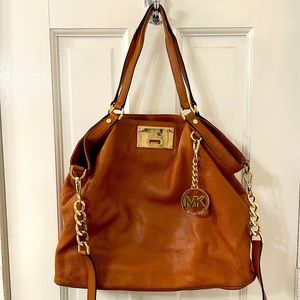Michael kors large hand bag/crossbody bag
